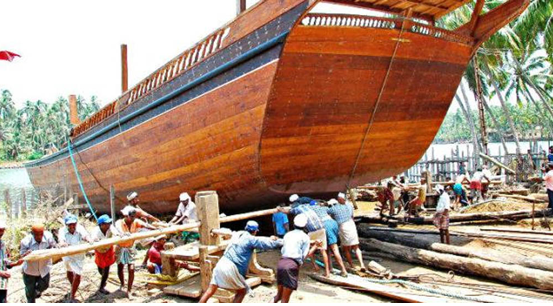 Uru Dhow: Wooden Cargo Ships of Kerala (Endangered)